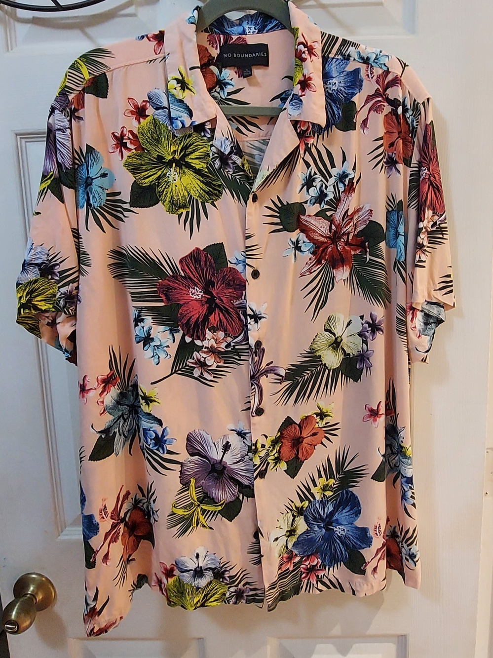 No Boundaries Peach Short-Sleeve Floral Camp Shirt with Multicolor Hibiscus
